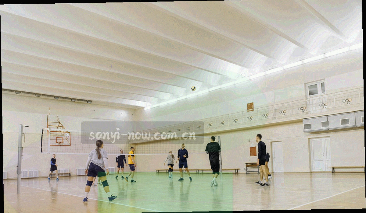 档案柜抽屉与轮次索引卡特写，深墨蓝底色上用荧光青标记归档范围